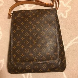 Louis Vuitton's musette cross body bag